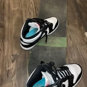 Nike Dunk Panda Hi #skateyourdunks SZ 9.5 Nike | Shoes | Nike Dunk Panda Hi Skateyourdunks Sz 95  main image 3